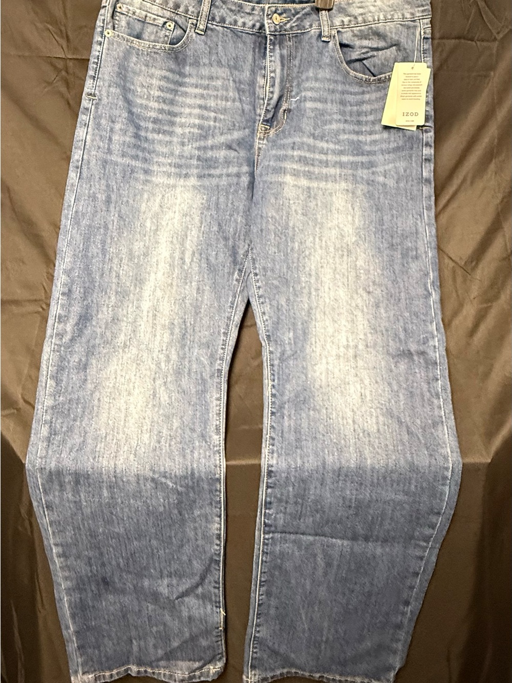 Izod Men's Light Wash Relaxed Jeans